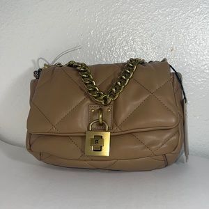 BTERRA
Steve Madden
Soft Quilt Chain Handle Crossbody
